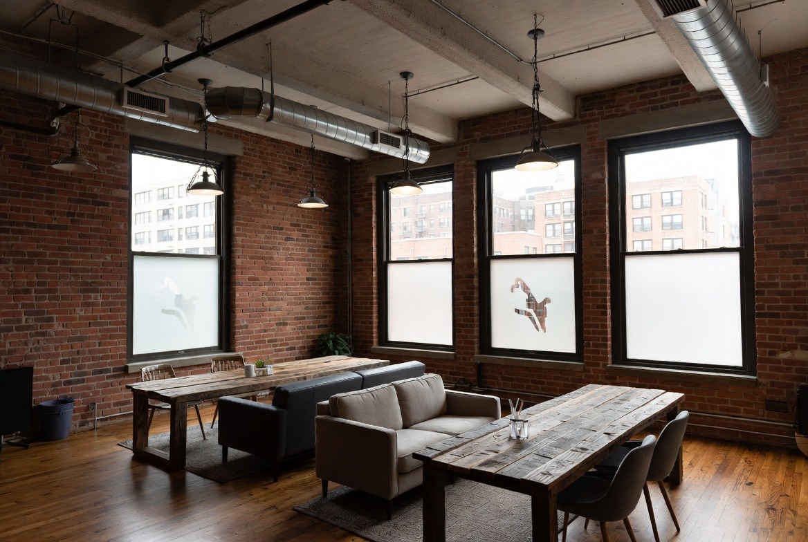Window Films for Toronto Shops and Offices: Decorative Film vs Printed Vinyl Graphics vs Frosted Glass Film
